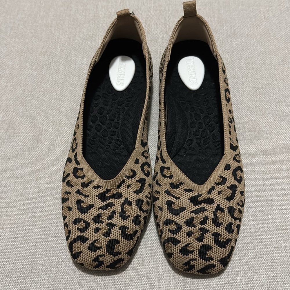 Like New Leopard Print SlipOn Flats-Knit-Sz 8-Brown/Black/Tan - Picture 2 of 13
